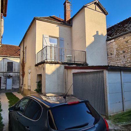 Alba - Terrasse, Local A Velos Et Parking Au Centre Historique Tonnerre Esterno foto